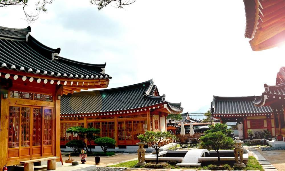 Hwangnamguan Hanok Village Gyeongju Dış mekan fotoğraf