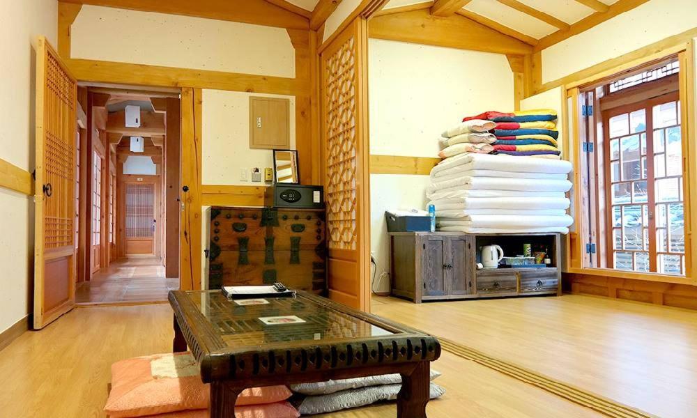 Hwangnamguan Hanok Village Gyeongju Dış mekan fotoğraf